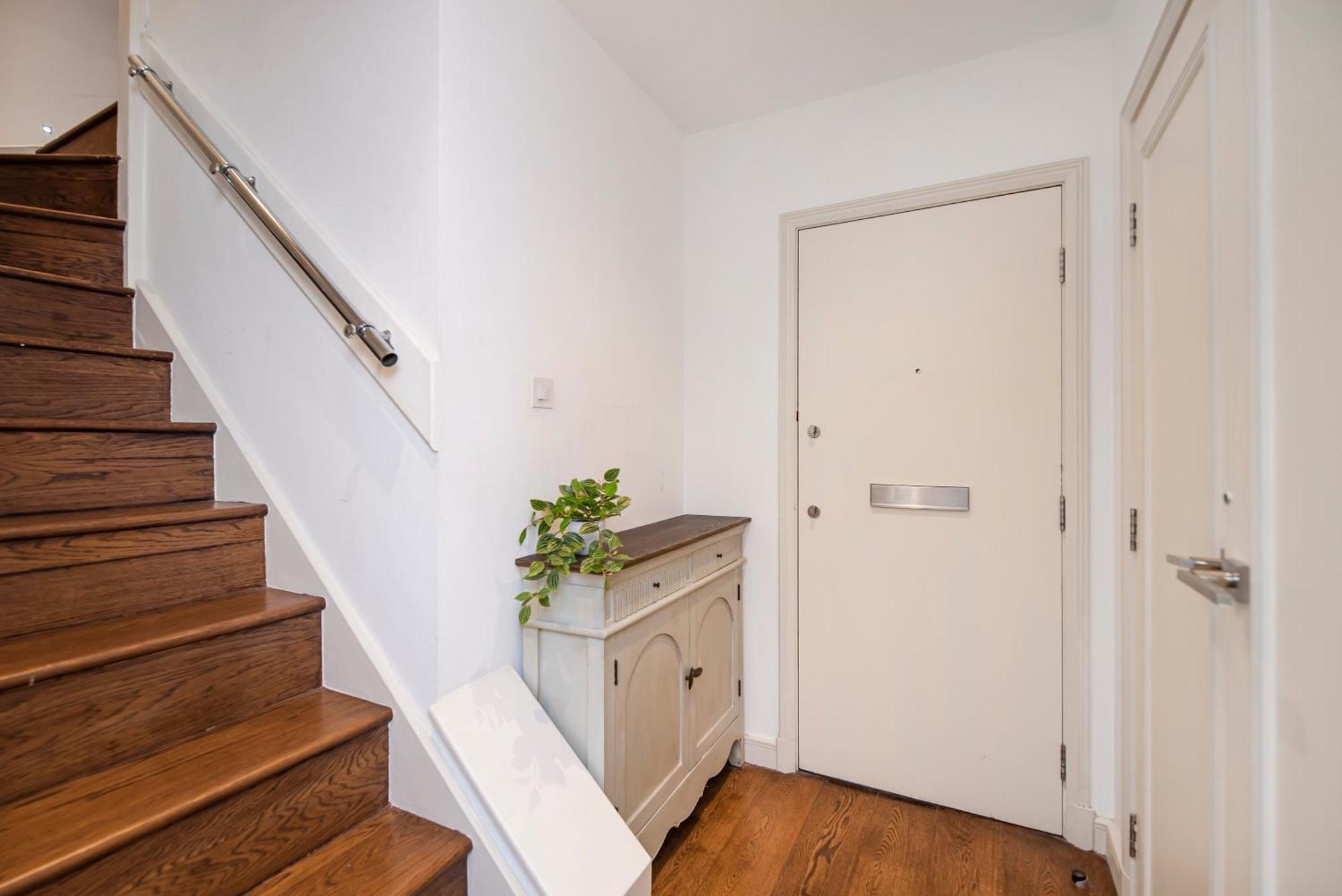 Central 2 Bed Maissonette 런던 외부 사진